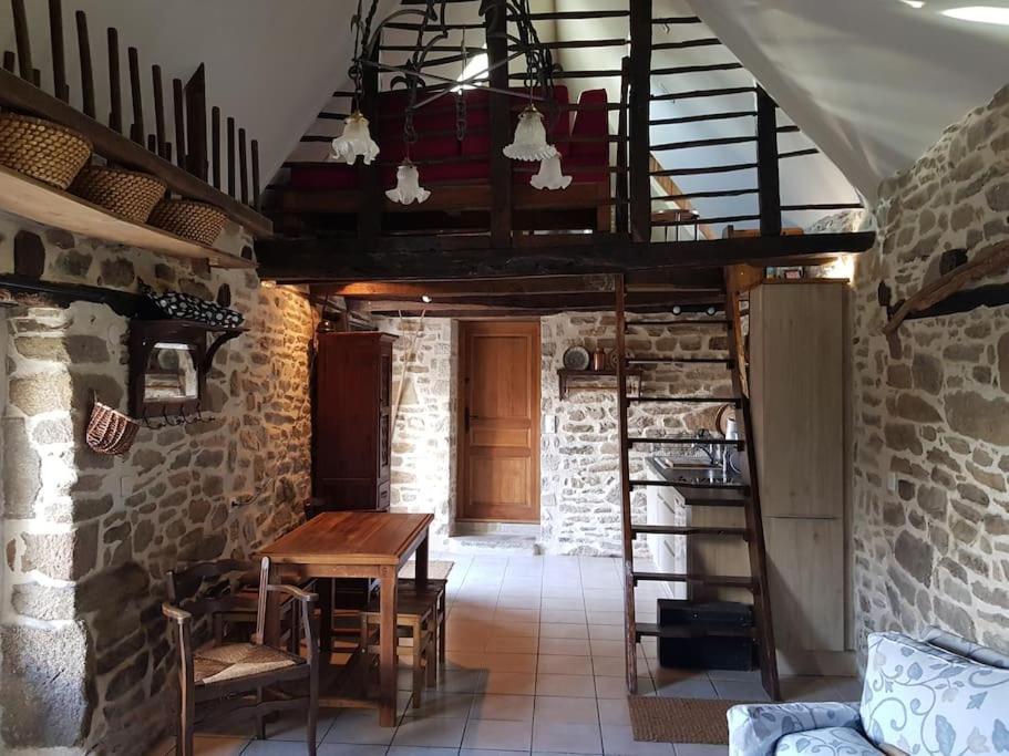 Le Four De La Jugie Villa Le Lonzac Kültér fotó